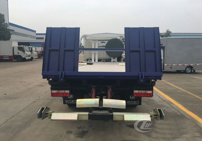 一拖二  藍牌東風小多利卡清障車