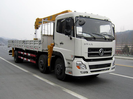 東風天龍小三軸隨車吊