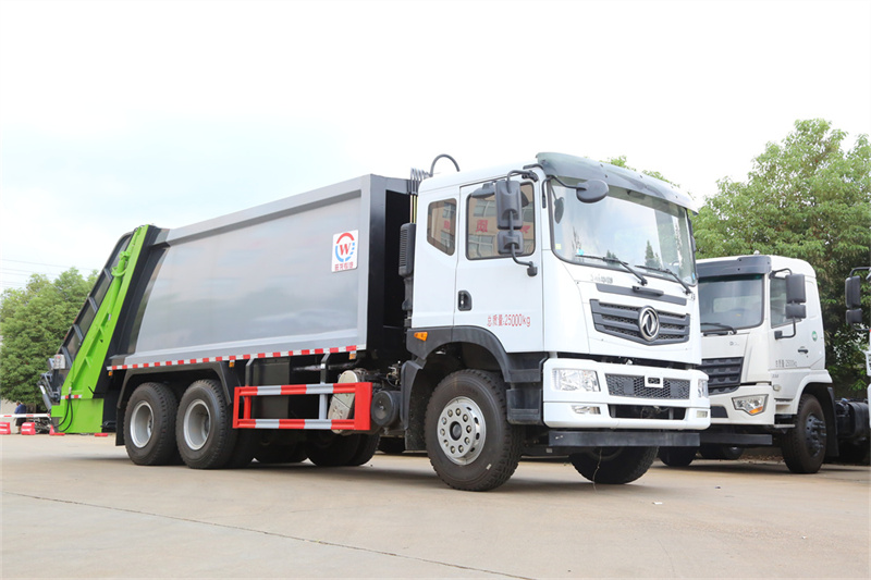 旺龍T5后八輪壓縮式垃圾車，?端高?大?上氣?檔次