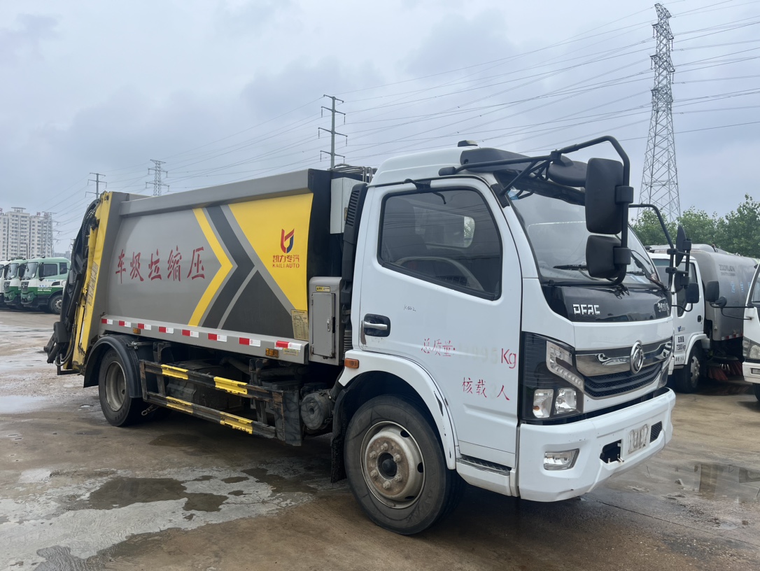 1??車型：國六9方壓縮垃圾車 2??年份：2021年6月 3??發動機：朝柴170馬力，國六 4??底盤配置：東風凱普特底盤，3800軸距，六檔變速箱，245